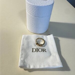 Dior Luxurious Gold-Tone Ring